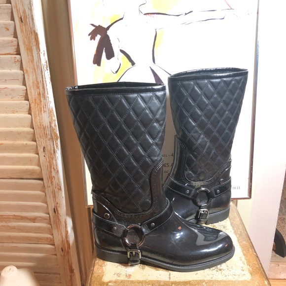 SZ 8-STUART WEITZMAN BLACK CHUNK HEEL QUILTED HEEL BOOTS - Picture 8 of 16